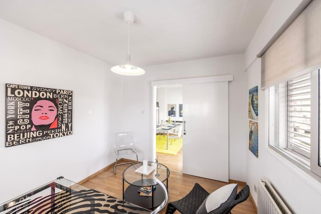 Luxurious Bright & Stylish 2Br With Office In Nicosia Apartment Ngoại thất bức ảnh