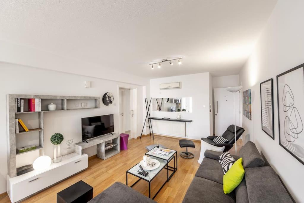 Luxurious Bright & Stylish 2Br With Office In Nicosia Apartment Ngoại thất bức ảnh